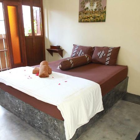 Ndalem Mj Homestay Yogyakarta Extérieur photo