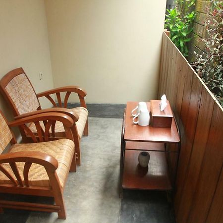 Ndalem Mj Homestay Yogyakarta Extérieur photo
