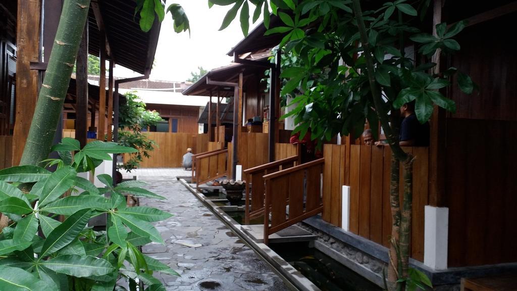 Ndalem Mj Homestay Yogyakarta Extérieur photo