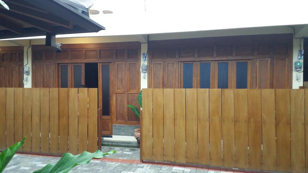 Ndalem Mj Homestay Yogyakarta Extérieur photo