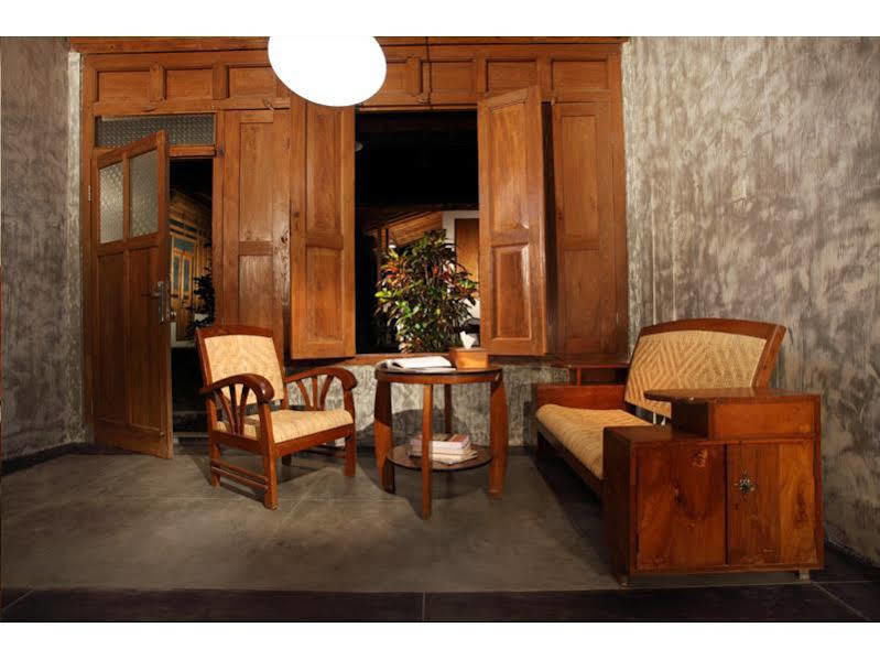 Ndalem Mj Homestay Yogyakarta Extérieur photo