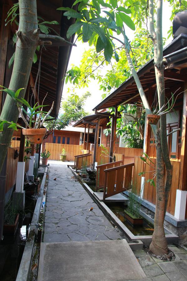 Ndalem Mj Homestay Yogyakarta Extérieur photo