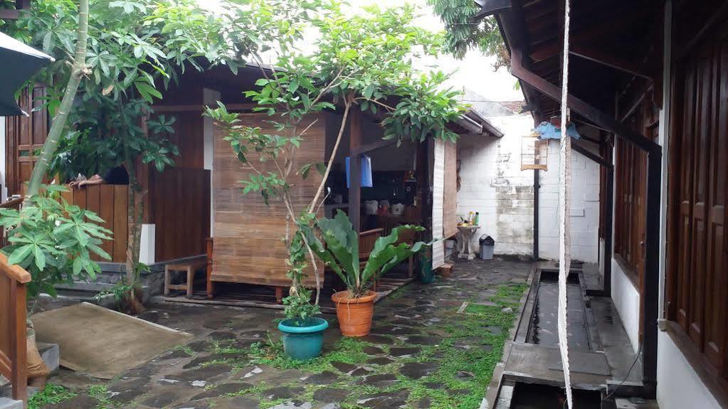 Ndalem Mj Homestay Yogyakarta Extérieur photo