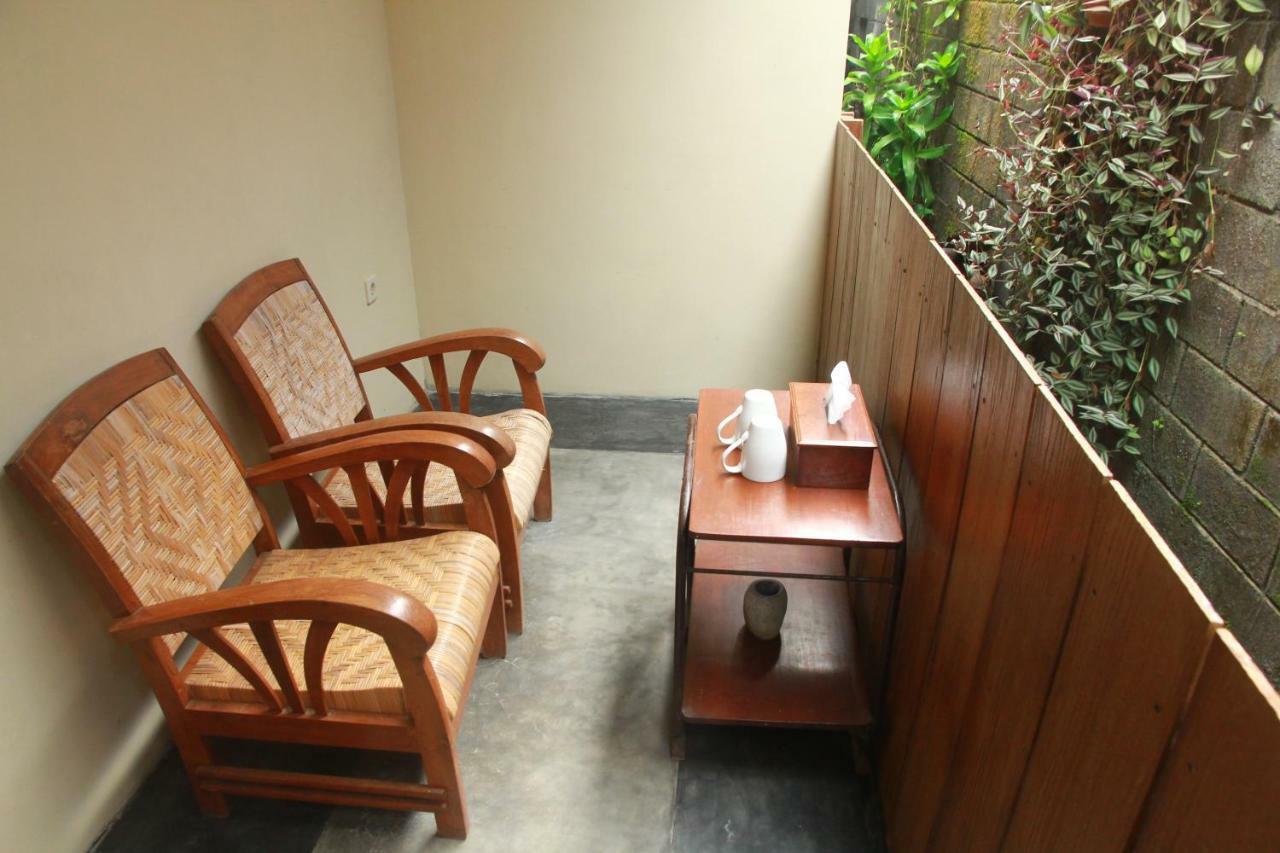 Ndalem Mj Homestay Yogyakarta Extérieur photo