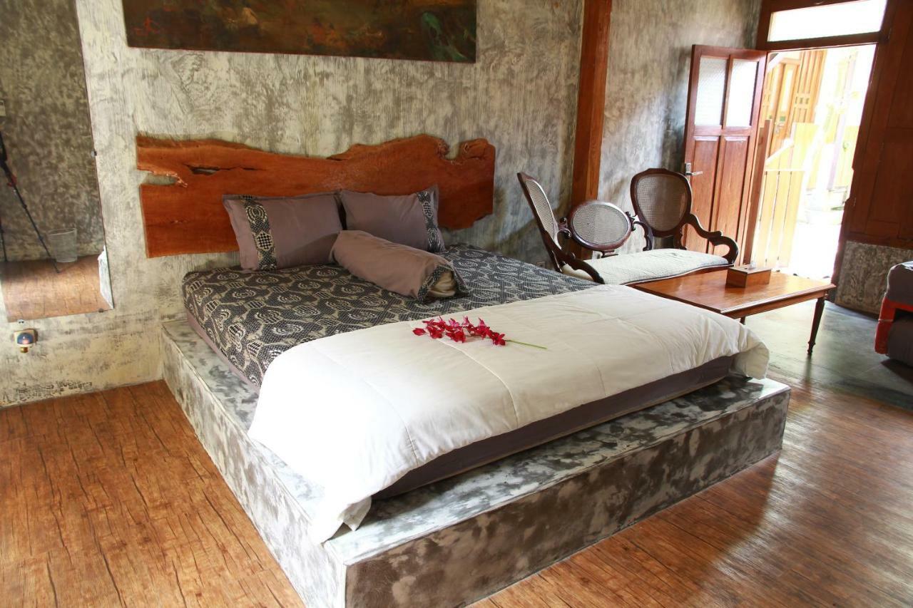 Ndalem Mj Homestay Yogyakarta Extérieur photo