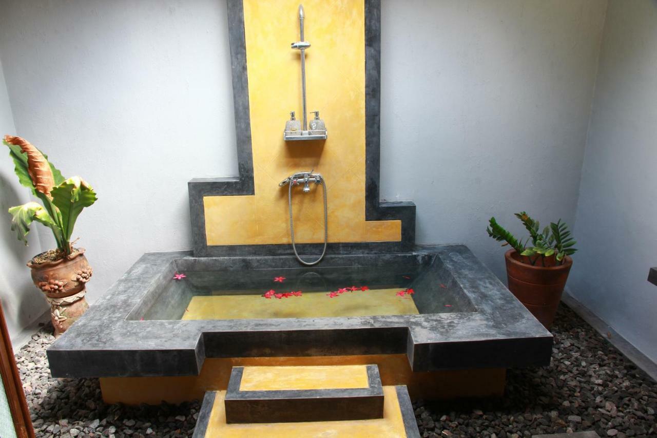 Ndalem Mj Homestay Yogyakarta Extérieur photo